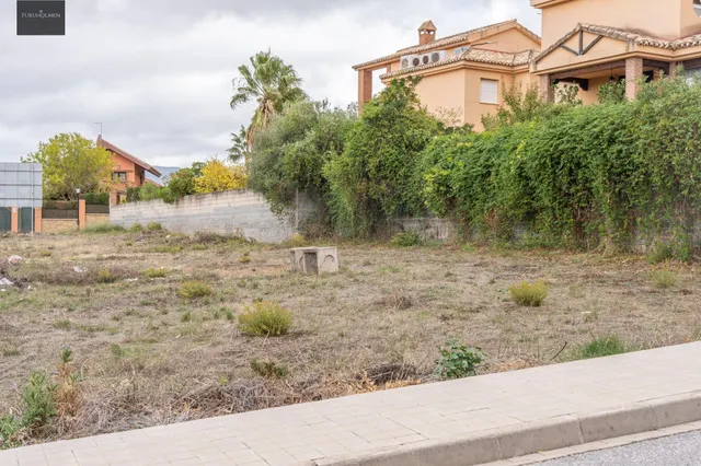 VENTA DE PARCELA EN LA URBANIZACIÓN CAÑADAS DEL PARQUE — 41