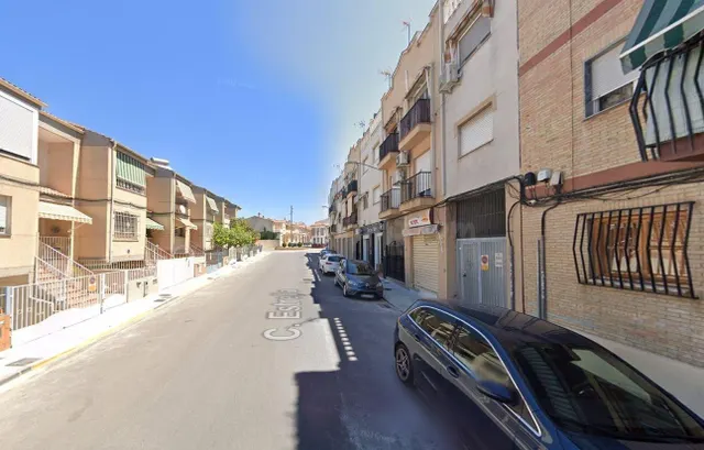 Se vende piso OKUPA en Peligros (Granada)