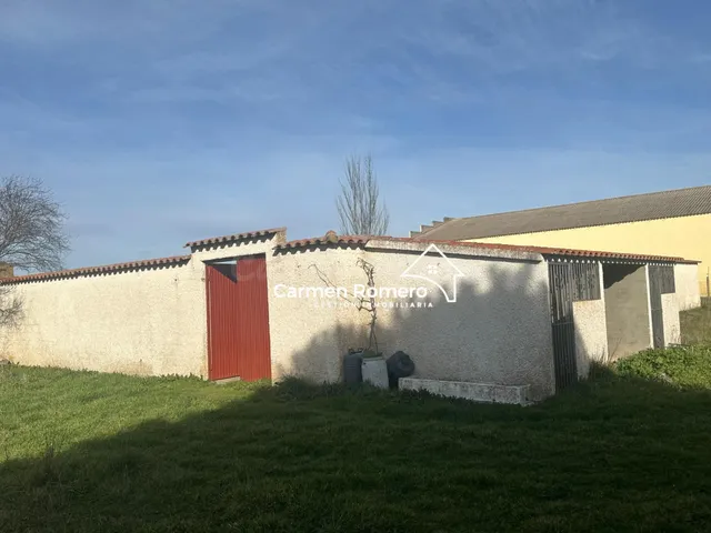 PARCELA A 13 KM DE SALAMANCA CON 5.343 M2, CON REFUGIO - foto 2