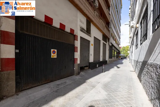 Piso y cochera en venta junto Acera de Darro. — 36