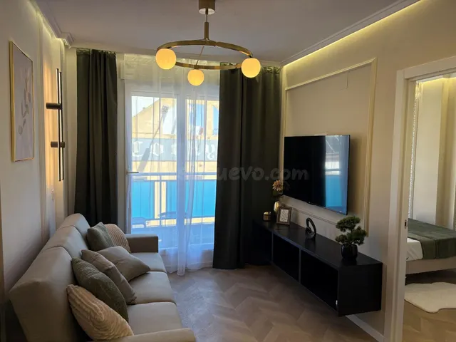 Apartamento céntrico, luminoso, y elegantemente reformado (1 - foto 5