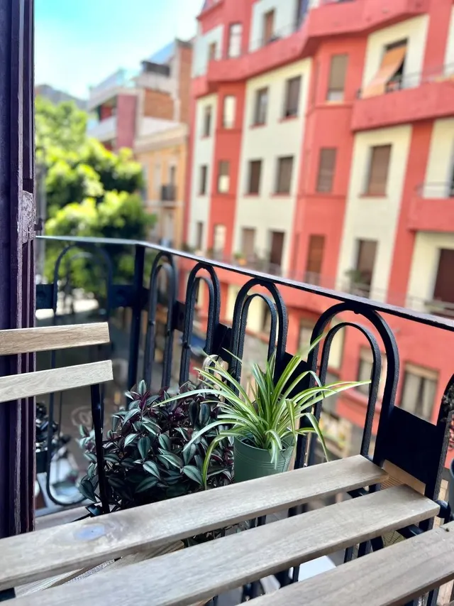 Poble Sec . Impecable restauración — 2