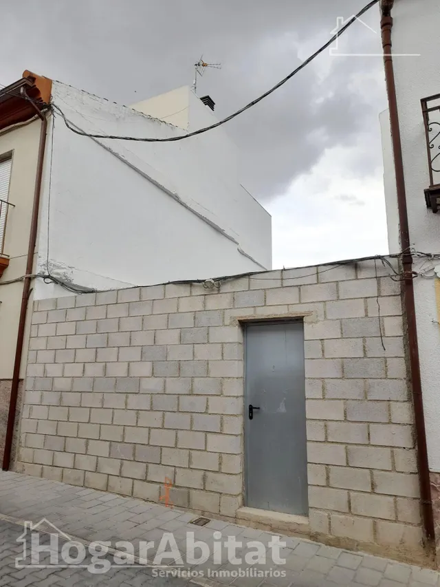 AMPLIO TERRENO URBANO PARA HACER LA CASA DE TUS SUEÑOS — 12