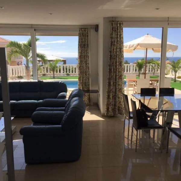 Villa de lujo, en Costa adeje con vistas. — 2