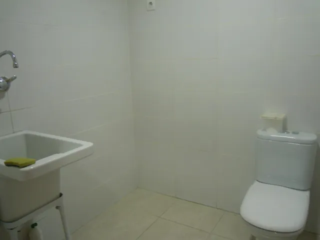 GANDIA (JUZGADOS NUEVOS) - LOCAL COMERCIAL - SE VENDE — 5