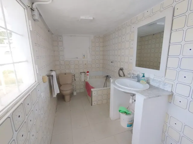 GRAN CASA A CUATRO VIENTOS A LA ENTRADA DE MAS CARBO — 25