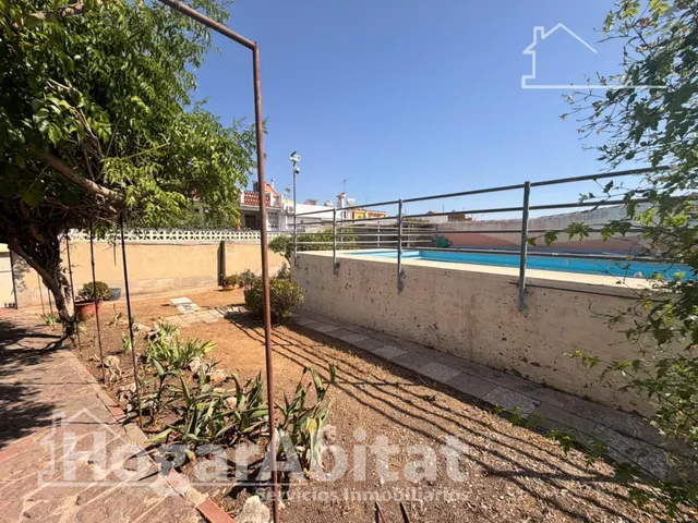 !GRAN VIVIENDA! ESPACIOSA CON TRASTERO, TERRAZA SOLARIUM, BARBACOA, JARDIN Y PISCINA — 38