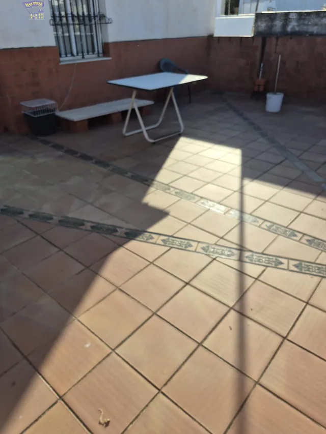 SE VENDE CASA EN ZONA CENTRO — 46