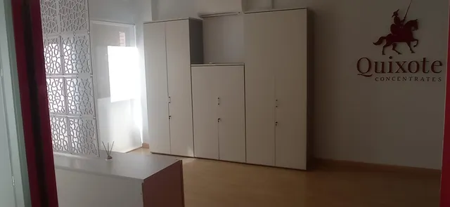 SE ALQUILA ENTREPLANTA EN EL CENTRO DE ALBACETE, EN CALLE MAYOR. — 8
