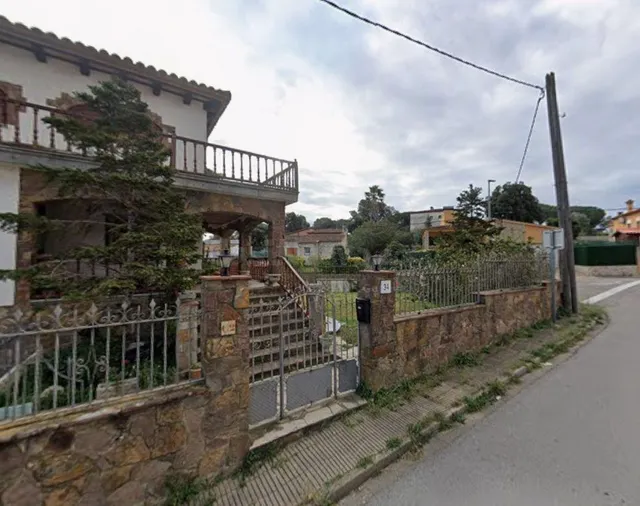 Se vende Chalet OKUPADO en Avenida Mas Ambrós 34 de Calonge  - foto 3