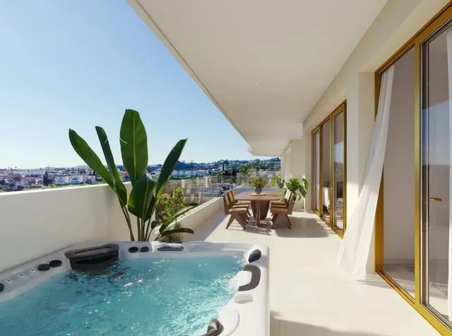 OBRA NUEVA  EN LOS PACOS, FUENGIROLA — 15