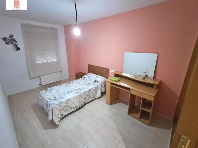 ALQUILER EN MONTIJO DE PISO AMUEBLADO CON ASCENSOR Y GARAJE, CALEFACCIÓN, SPLIT DE AIRE EN SALÓN, LUMINOSO Y CERCA DEL CENTRO — 8