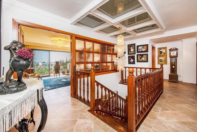 EXCLUSIVA VILLA CON VISTAS A LA BAHÍA DE PALMA EN MARRATXI — 40