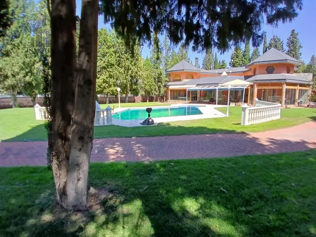 REF: C066 GRUPO INMOTEKA INMOBILIARIA VENDE CHALET DE LUJO Z