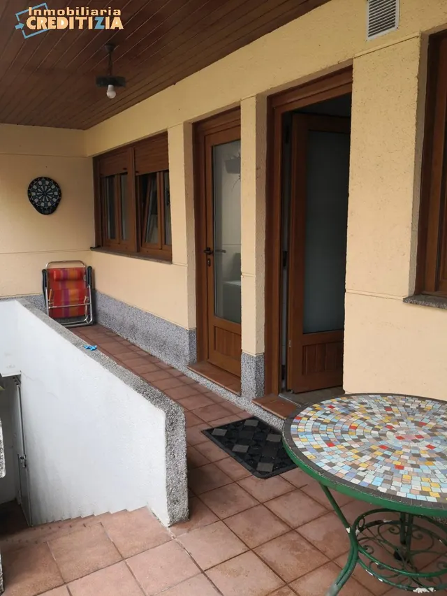 CASA CON TERRAZA Y PISO — 6