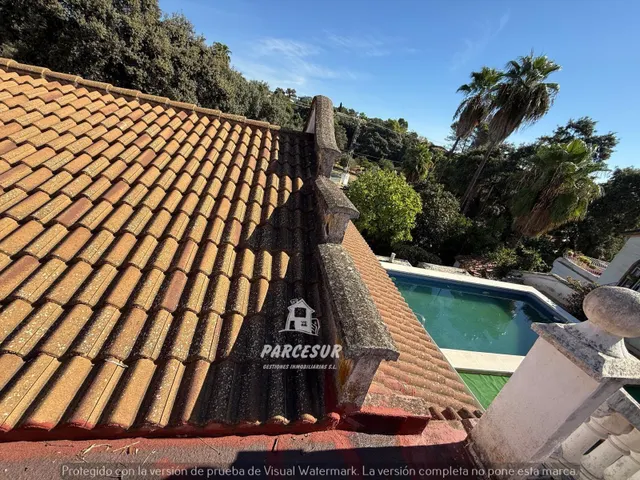 Chalet Independiente con piscina, en la zona de Alcolea. — 31