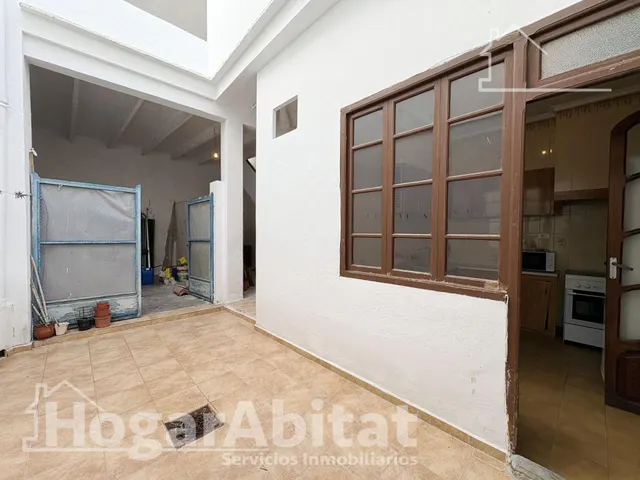 ¡Vistas a las montañas! Casa amplia y luminosa para reformar con patio y gran terraza — 10