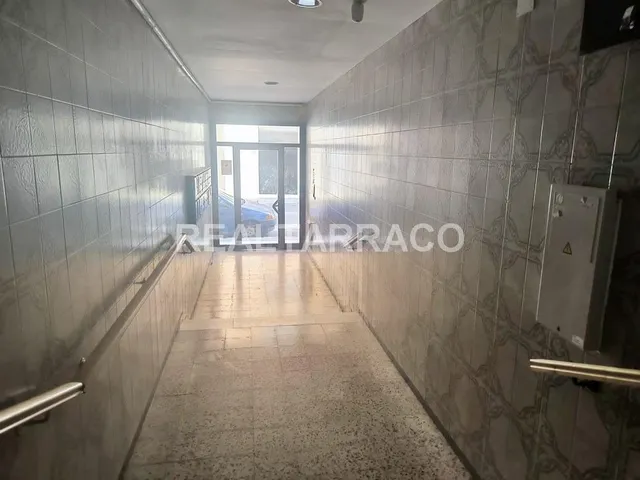 Oportunidad en Reus – Piso con inquilino y rentabilidad aseg - foto 4