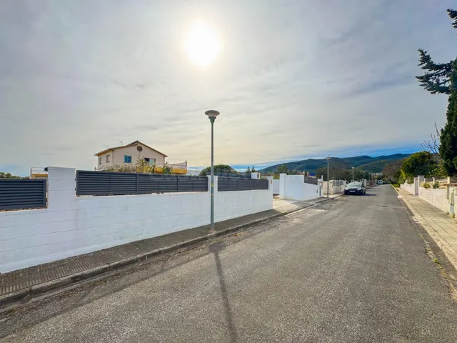 JOYA EN ALCOVER: CHALET REFORMADO CON 1.100m2 DE JARDÍN PRIV - foto 3
