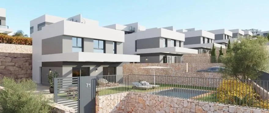 CHALET INDEPENDIENTE  CON 275 METROS DE JARDIN