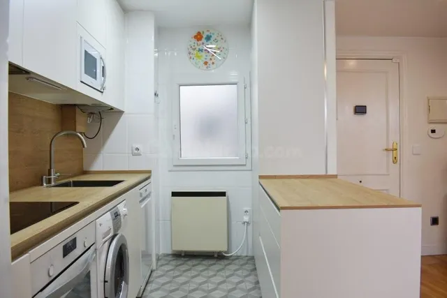 Piso de 2 habitaciones en c/ Manifestación, casco histórico. — 4