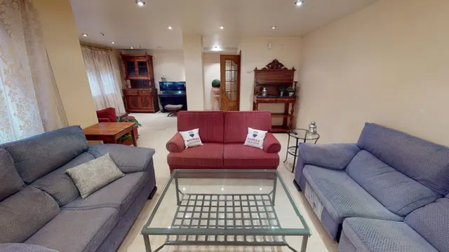 Piso 5 habitaciones 207m² en alquiler - Estación — 22