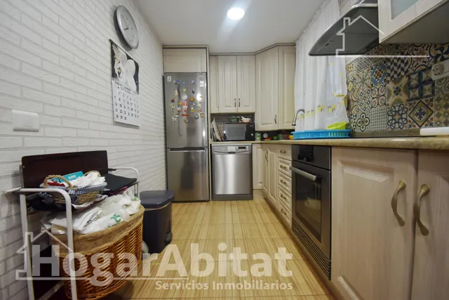 ¡Encantador Chalet! Muy amplio y sofisticado, con gran garaje, terraza, jardín y parcela — 11