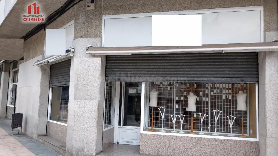 LOCAL COMERCIAL ACONDICIONADO EN EL VEINTIUNO.