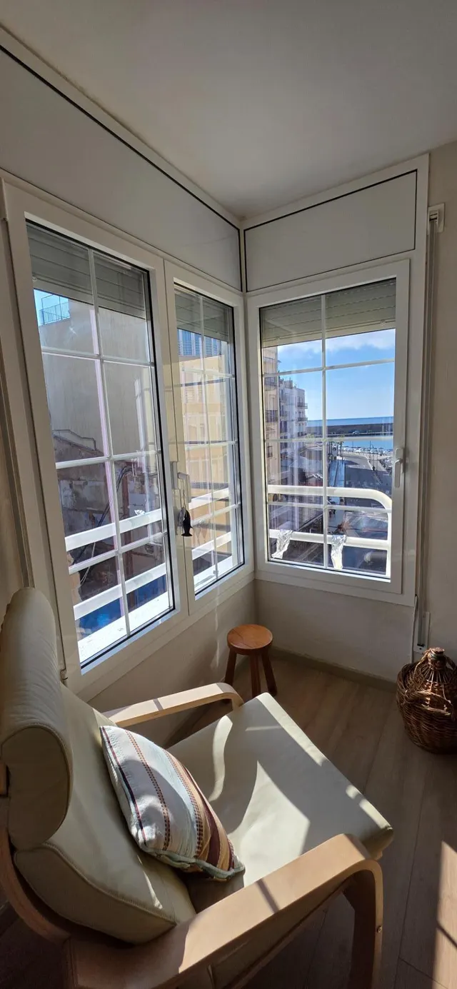 Exclusivo apartamento reformado con vistas al mar y al puerto en el corazón de L’Ametlla de Mar — 17