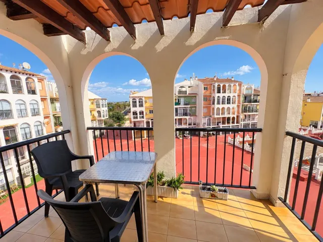 Apartamento con vistas al mar en venta en Torrevieja — 11