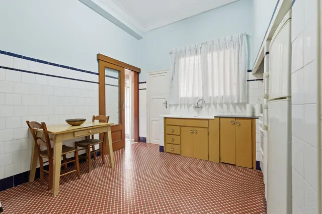 Casa de pueblo con gran potencial y amplios espacios — 14