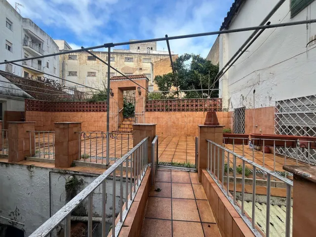 ¡Exclusivo piso en el corazón de Cáceres! - foto 2