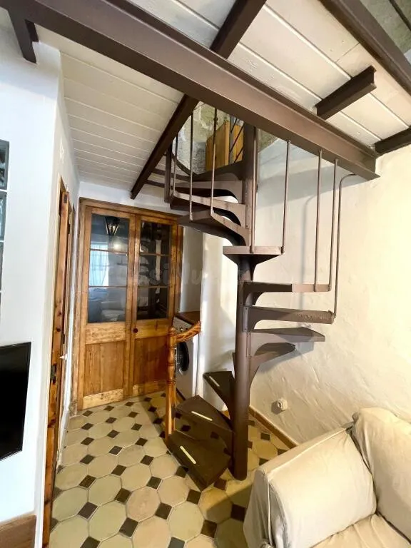 Casa de Pueblo con Encanto en el Centro, Reformada y con Gra - foto 5