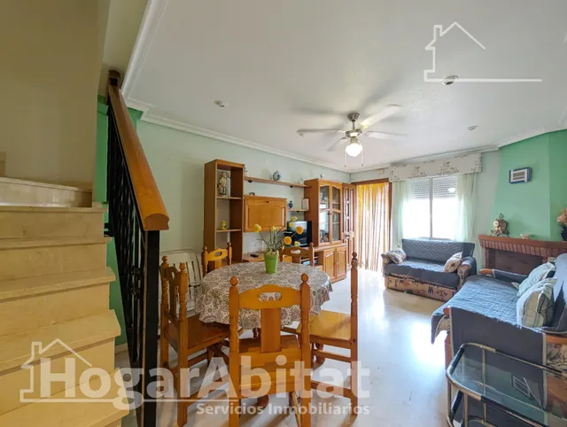 ¡LA GRAN PLAYA! ADOSADO EN RESIDENCIAL, LUMINOSO CON GARAJE, TERRAZA Y PISCINA — 44