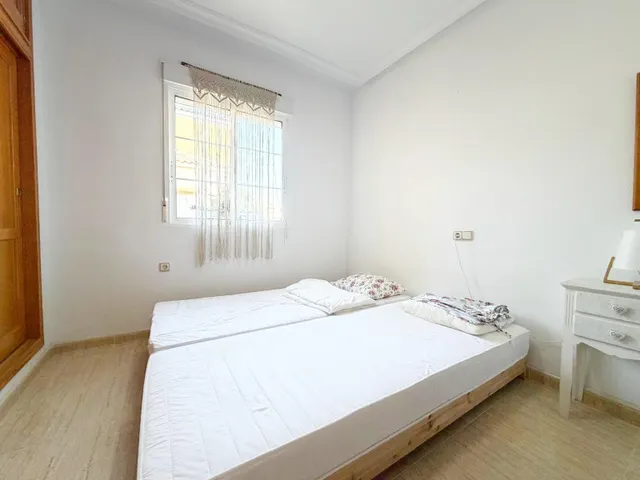 Fantástico bungalow en planta alta con solárium privado en Lomas de Cabo Roig — 13