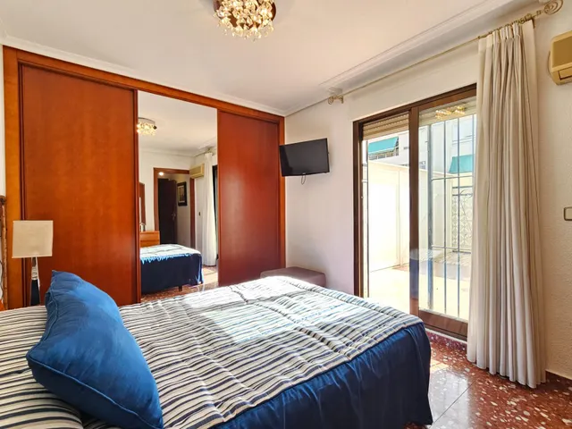 Piso de 3 dormitorios con terraza y garaje en San Vicente del Raspeig — 12