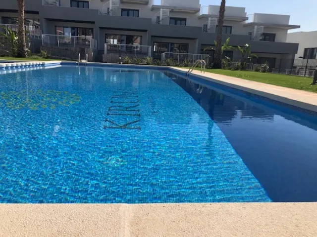 BUNGALOW CON PISCINA — 28