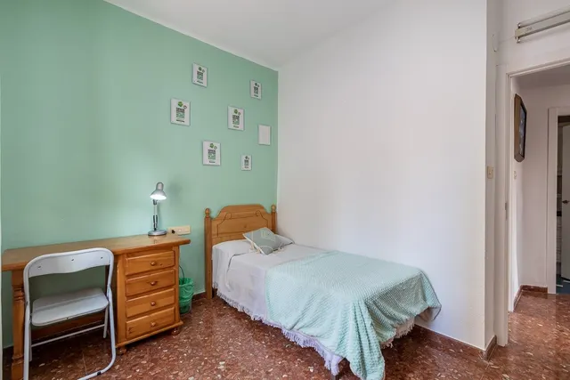 Piso en Zaidín — 13