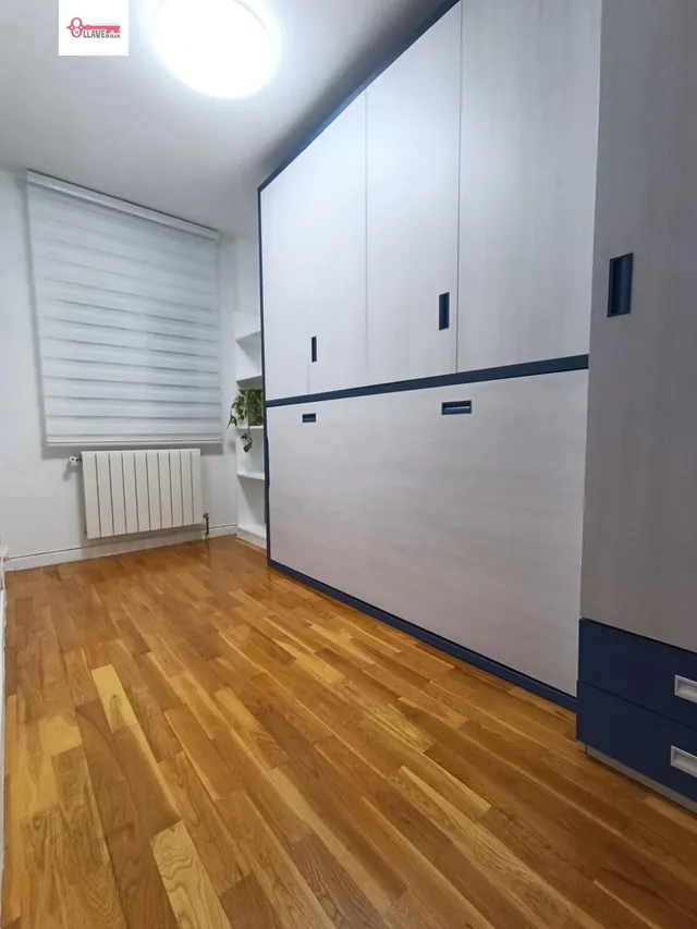 Amplio Apartamento Reformado en Plaza de Lavaderos. — 6