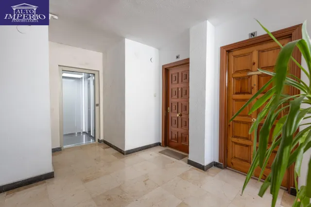 Estupendo piso  en la última planta en calle doctor azpitarte — 32