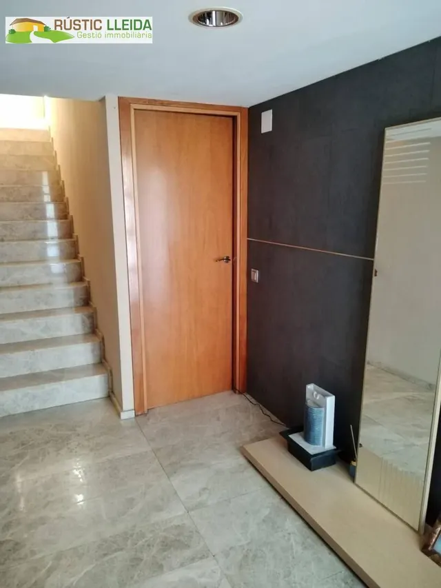 Casa unifamiliar en Mollerussa con gran jardín privado. — 14