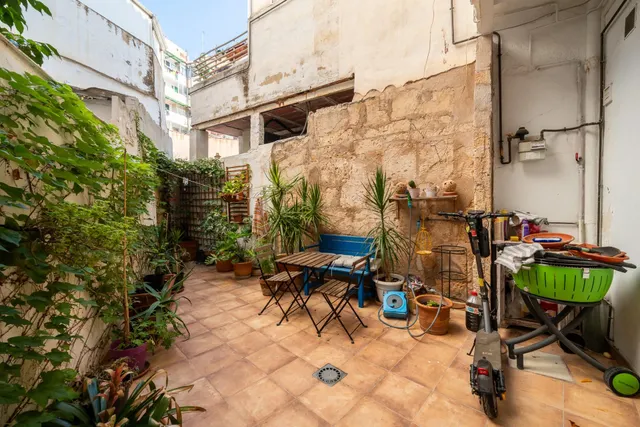 Planta baja reformada con terraza junto a Plaza España, Palma — 17