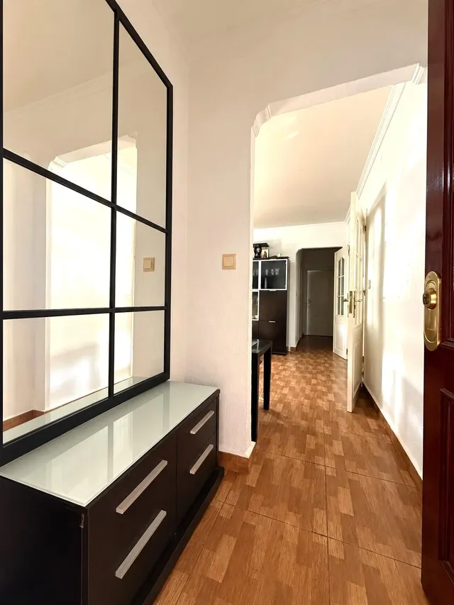 ¡BAJO DE 3 DORMITORIOS CON GRAN PATIO JUNTO A EL CORTE INGLÉ - foto 4
