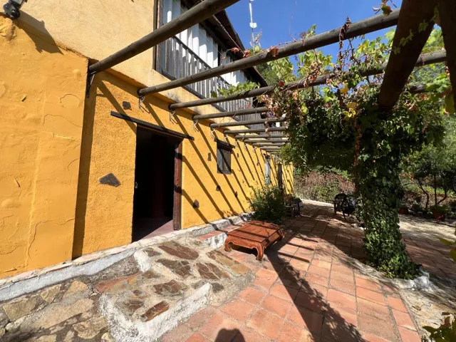 El Refugio Perfecto en Las Jaras: Vistas de Ensueño, Techos Infinitos y Máxima Versatilidad — 33