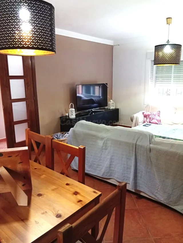 Casa adosada en esquina de 4 dormitorios, muy luminosa, con jardín privado y amplia terraza, cerca de Fuengirola — 5