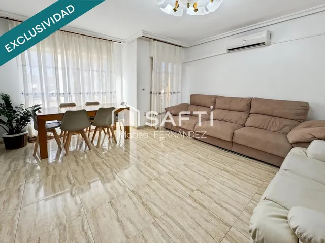 AMPLIO Y LUMINOSO PISO EN VILLAJOYOSA -- ¡SIN COMISIÓN DE CO - foto 4