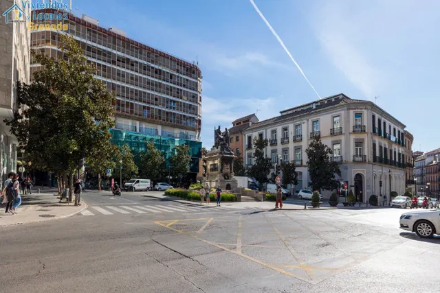 LOCAL EN VENTA JUNTO PLAZA ISABEL LA CATÓLICA — 16