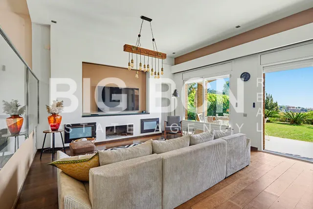 Exclusiva casa con vistas panorámicas — 11