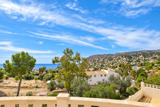 Villa con piscina, orientación sur y vistas al mar y montaña en Calpe — 31