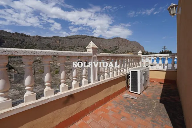 SOL8VIDAL VENDE CASA CON PARCELA — 35